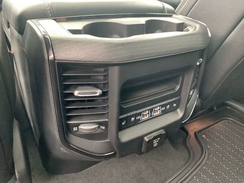 Used 2022 RAM 1500 Limited AWD/4WD image 18