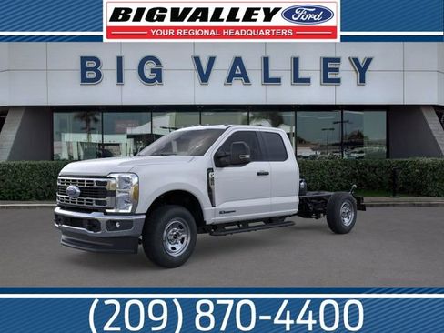 New 2026 Ford F350 XL w/ XL Chrome Package AWD/4WD image 1