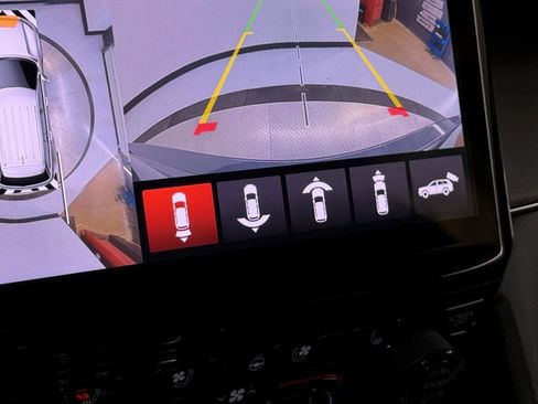 New 2025 Jeep Grand Cherokee Overland w/ Adv Protech Group III image 33