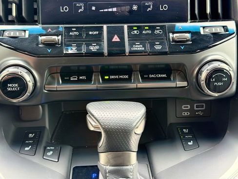 Used 2023 Lexus LX 600 F Sport w/ Accessory Package (A2) AWD/4WD image 49