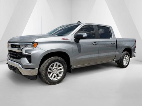 Used 2024 Chevrolet Silverado 1500 LT AWD/4WD image 3