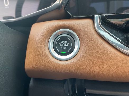 Used 2023 GMC Canyon AT4 w/ AT4 Premium Package image 37