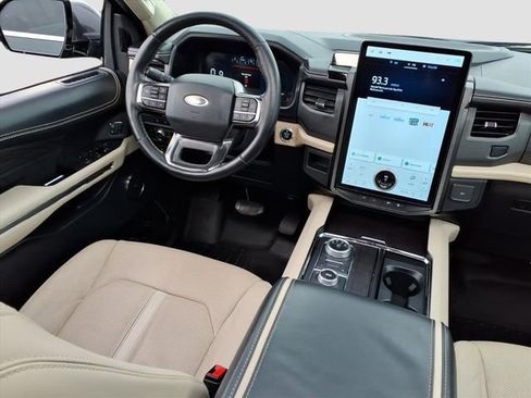 Used 2022 Ford Expedition Max Platinum image 10