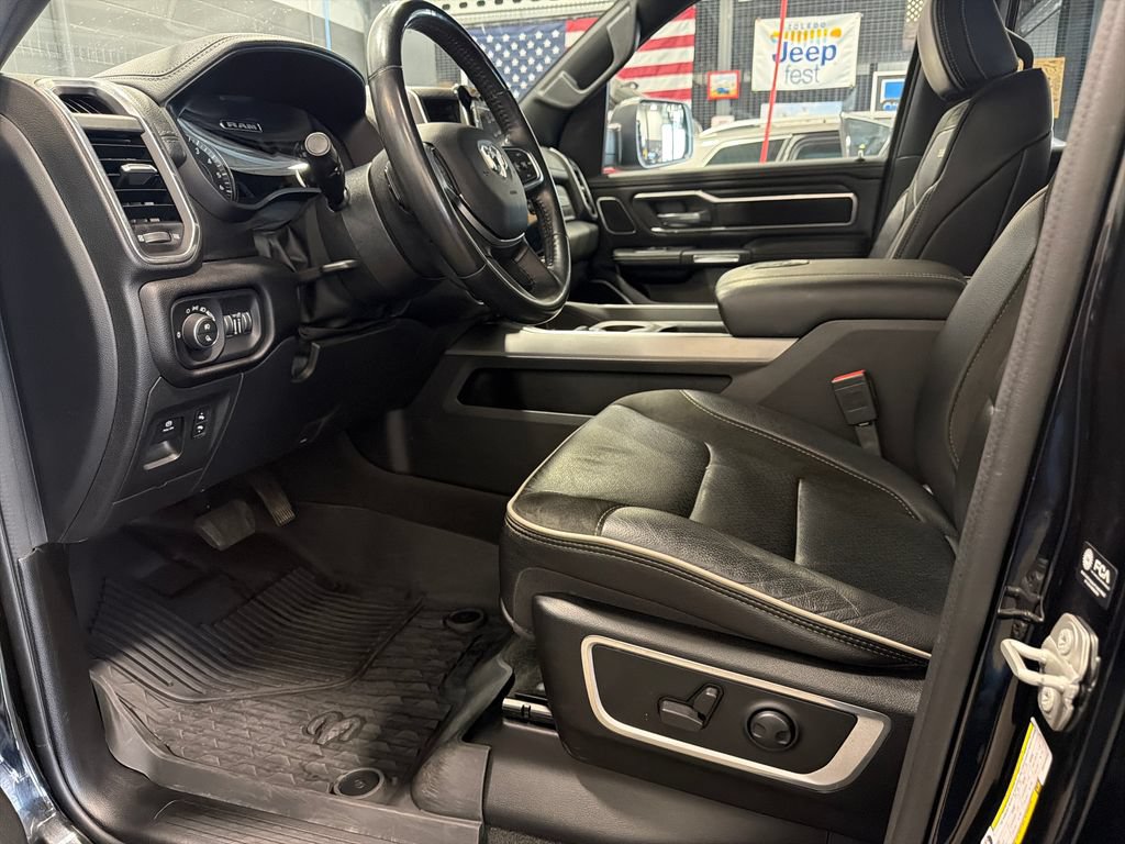Used 2023 RAM 1500 Laramie AWD/4WD image 4