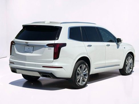 Used 2024 Cadillac XT6 Premium Luxury w/ Technology Package AWD/4WD image 14