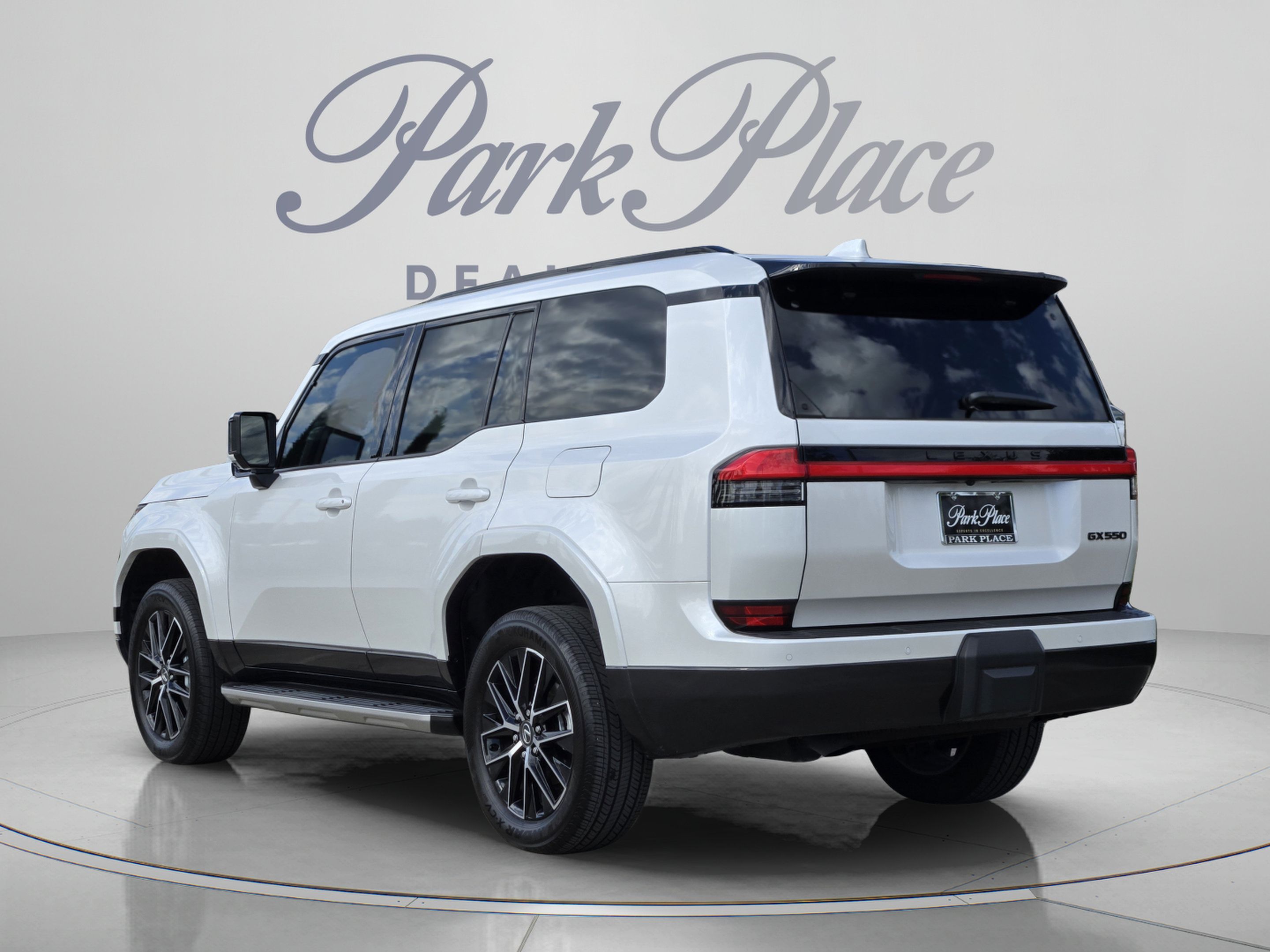 Certified 2026 Lexus GX 550 w/ Accessory Package (2T) AWD/4WD image 3