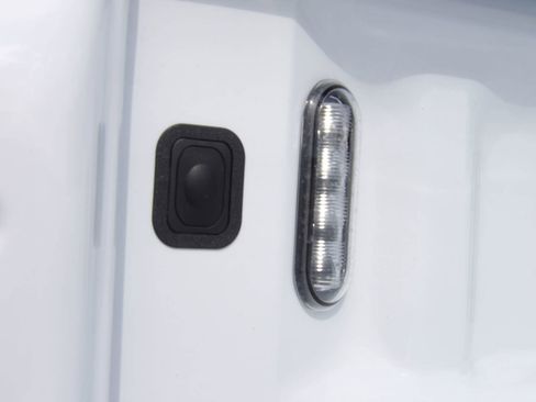 New 2025 Ford F250 Lariat w/ Chrome Package image 46