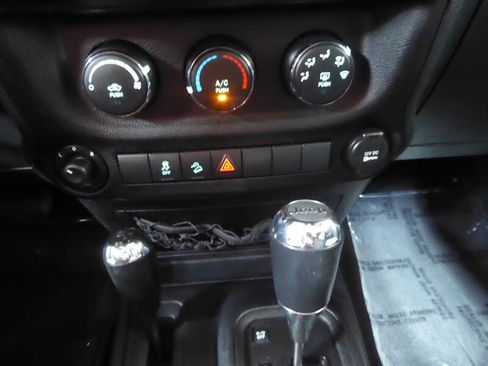 Used 2011 Jeep Wrangler Unlimited Sport AWD/4WD image 15