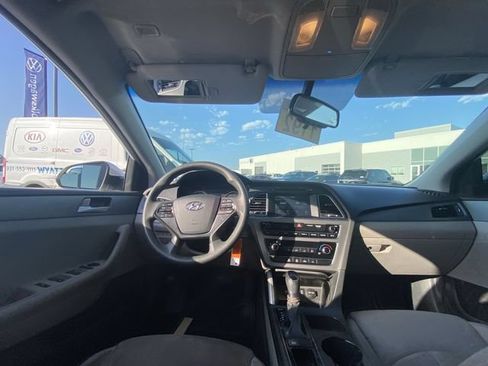 Used 2016 Hyundai Sonata SE FWD image 5