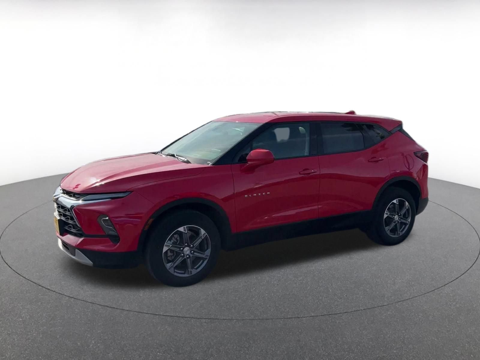 Used 2025 Chevrolet Blazer LT FWD image 7