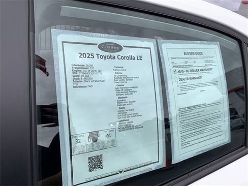 Used 2025 Toyota Corolla LE image 36