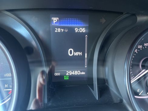 Used 2023 Toyota Camry SE image 15