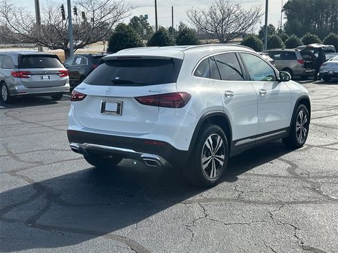 Used 2026 Mercedes-Benz GLA 250 4MATIC image 7