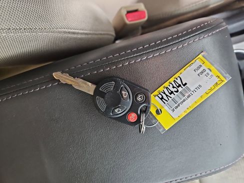 Used 2010 Ford Fusion SE image 28