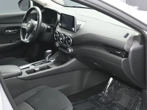 Used 2022 Nissan Sentra SV w/ Trunk Package image 6