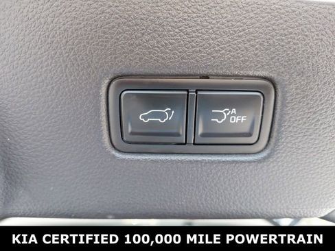 Used 2024 Kia Carnival EX FWD image 26