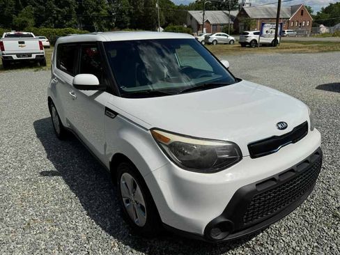 Used 2016 Kia Soul FWD image 8