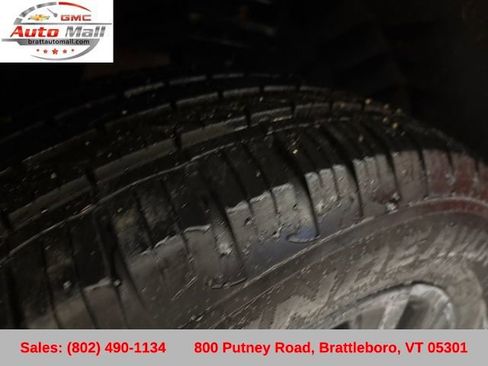 Used 2022 Chevrolet Traverse RS image 30