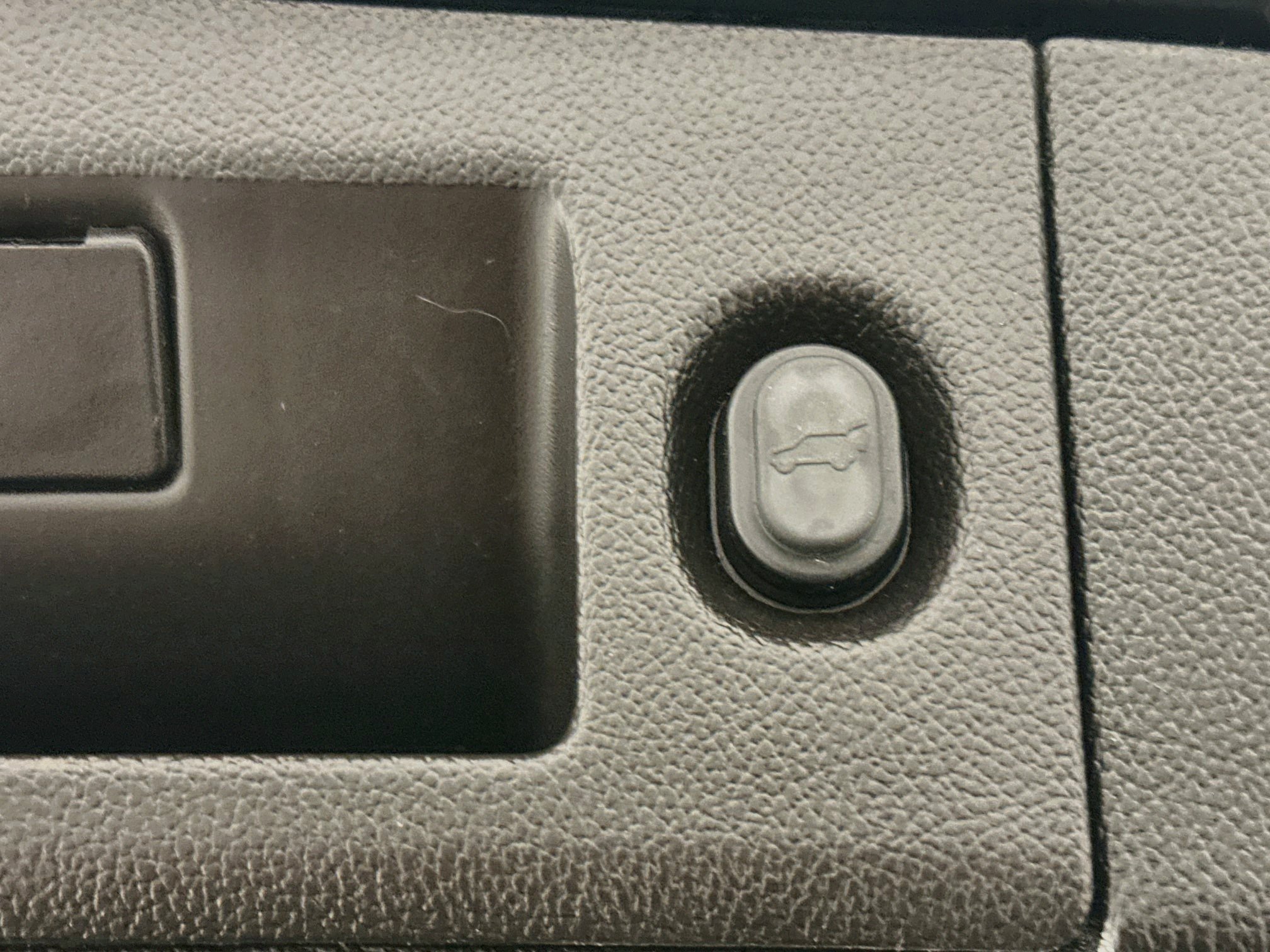 Used 2015 GMC Yukon SLT AWD/4WD image 33