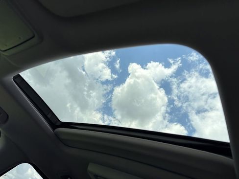 Used 2024 Honda Odyssey Elite image 6