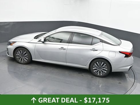 Used 2023 Nissan Altima 2.5 SV image 38