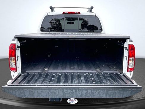 Used 2020 Nissan Frontier PRO-4X w/ Pro-4x Utility Package AWD/4WD image 9