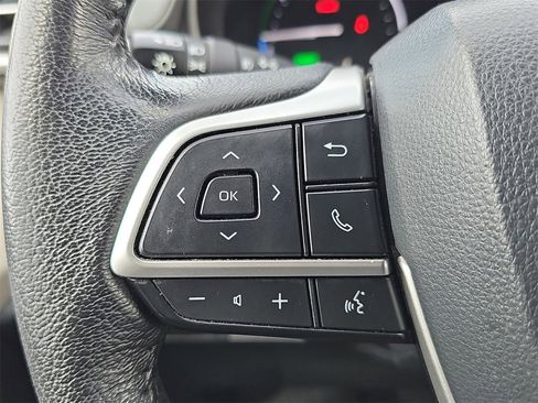 Used 2021 Toyota Sienna XLE image 18