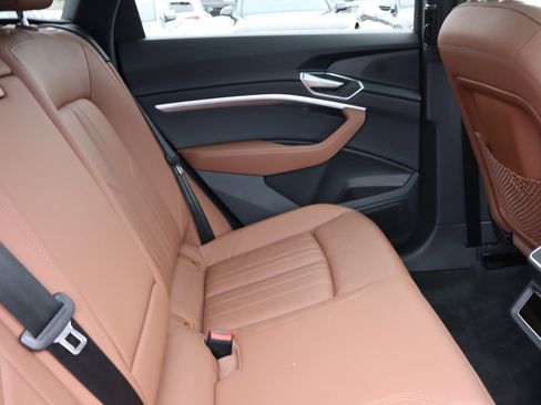 Used 2022 Audi e-tron Premium image 20