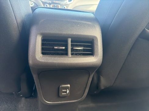 Used 2024 Chevrolet Equinox LT AWD/4WD image 23