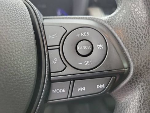 Used 2021 Toyota Corolla LE FWD image 24