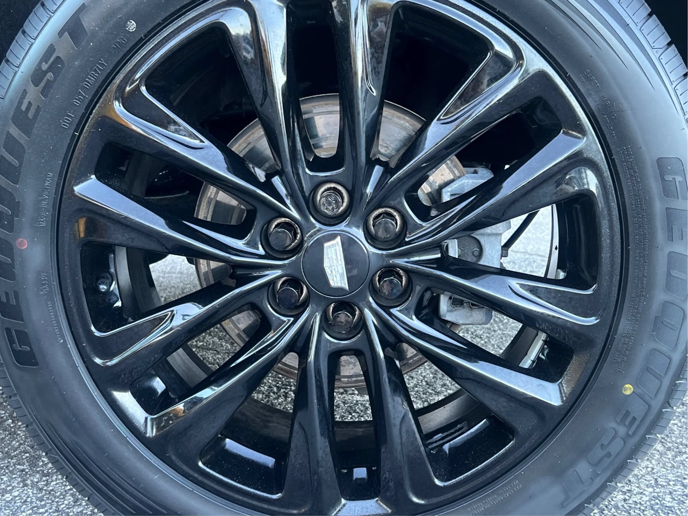 Used 2022 Cadillac XT5 Premium Luxury w/ LPO, ONYX Package AWD/4WD image 45