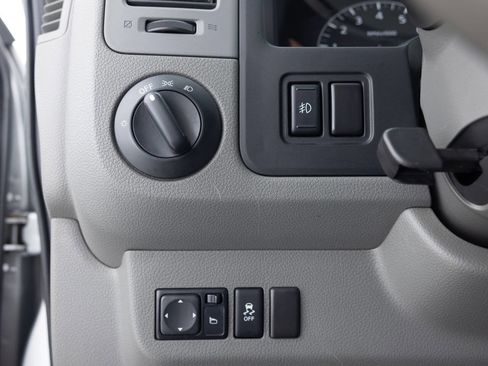 Used 2016 Nissan NV 3500 SL image 36