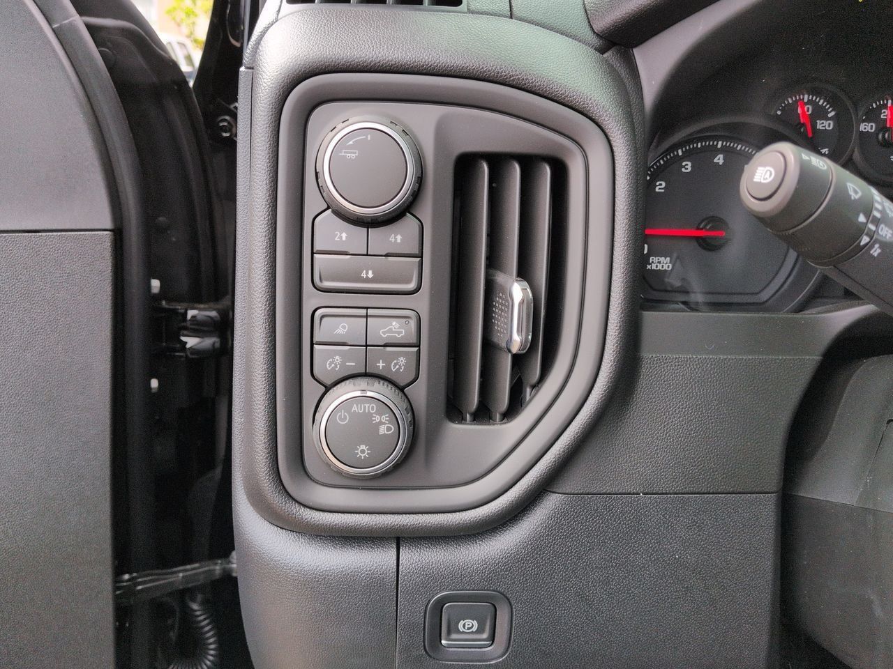 New 2026 Chevrolet Silverado 2500 Custom w/ Custom Value Package AWD/4WD image 18