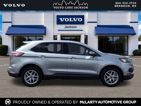 Used 2023 Ford Edge SEL w/ Convenience Package AWD/4WD image 3