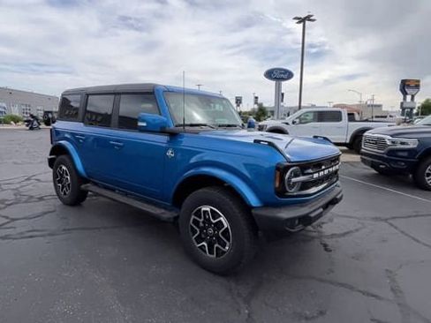 Used 2024 Ford Bronco Outer Banks AWD/4WD image 9