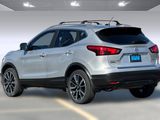 Used 2018 Nissan Rogue Sport SL image 3