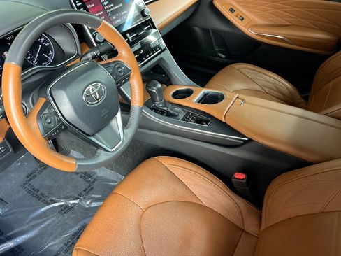 Certified 2020 Toyota Avalon Limited image 12
