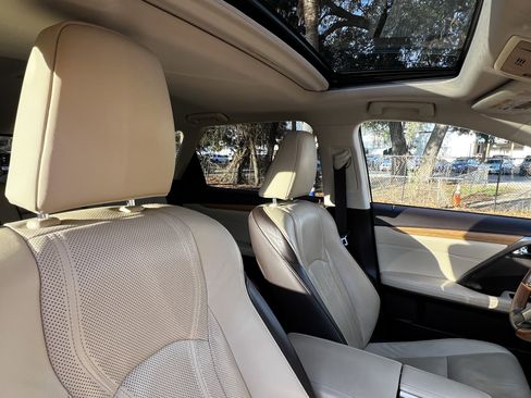 Used 2018 Lexus RX 350L image 46