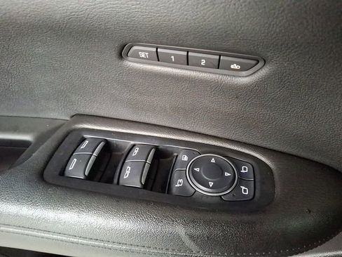 Used 2017 Cadillac XT5 Luxury image 19