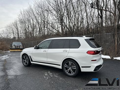 Used 2020 BMW X7 xDrive40i w/ M Sport Package AWD/4WD image 11