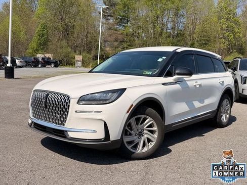 Used 2024 Lincoln Corsair AWD w/ Towing Package image 2
