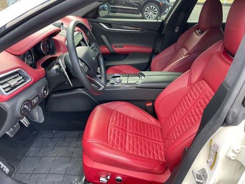 Used 2023 Maserati Ghibli Trofeo image 30