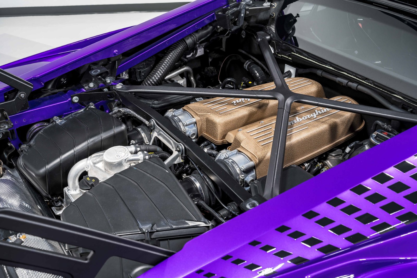 Used 2023 Lamborghini Huracan STO RWD image 57