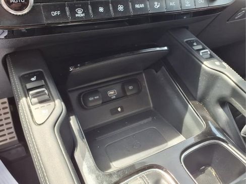 Used 2022 Kia Telluride SX w/ SX Prestige Package AWD/4WD image 20