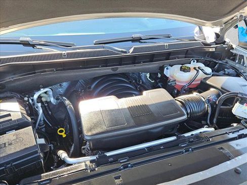 Used 2024 Chevrolet Suburban Premier image 22