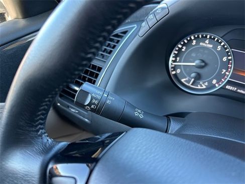 Used 2024 Nissan Armada SV image 25