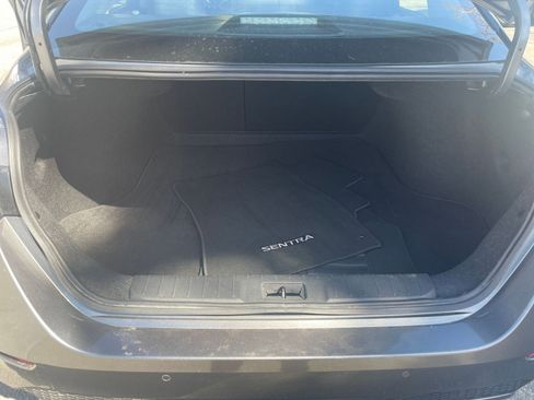 Used 2025 Nissan Sentra SV image 30