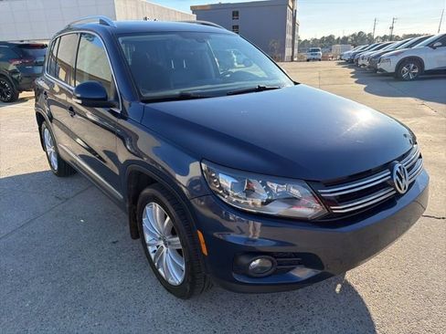 Used 2016 Volkswagen Tiguan SE image 4