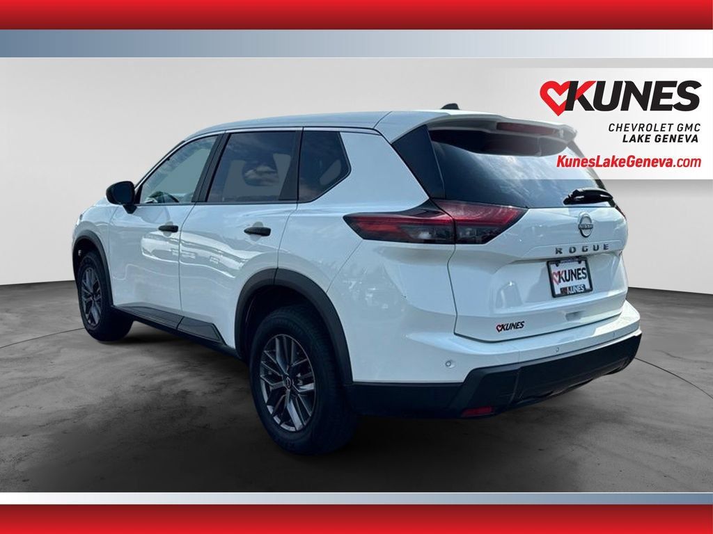 Used 2024 Nissan Rogue S FWD image 8