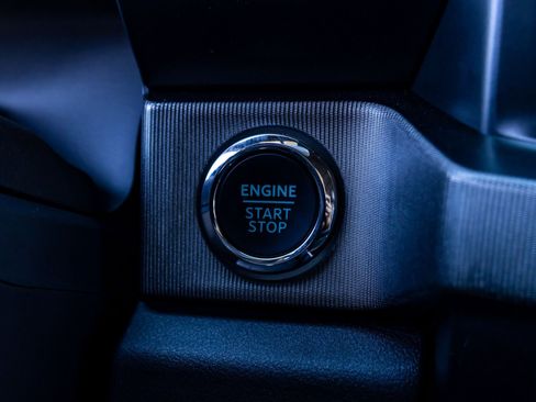 Used 2026 Ford F450 Platinum w/ FX4 Off-Road Package image 23